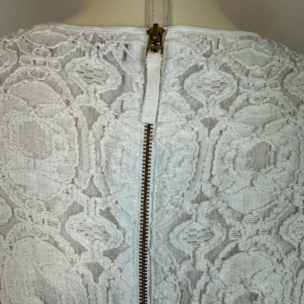 BANANA REPUBLIC Sleeveless White Lace Top Full Back Zip | Size 2 - Picture 6 of 13